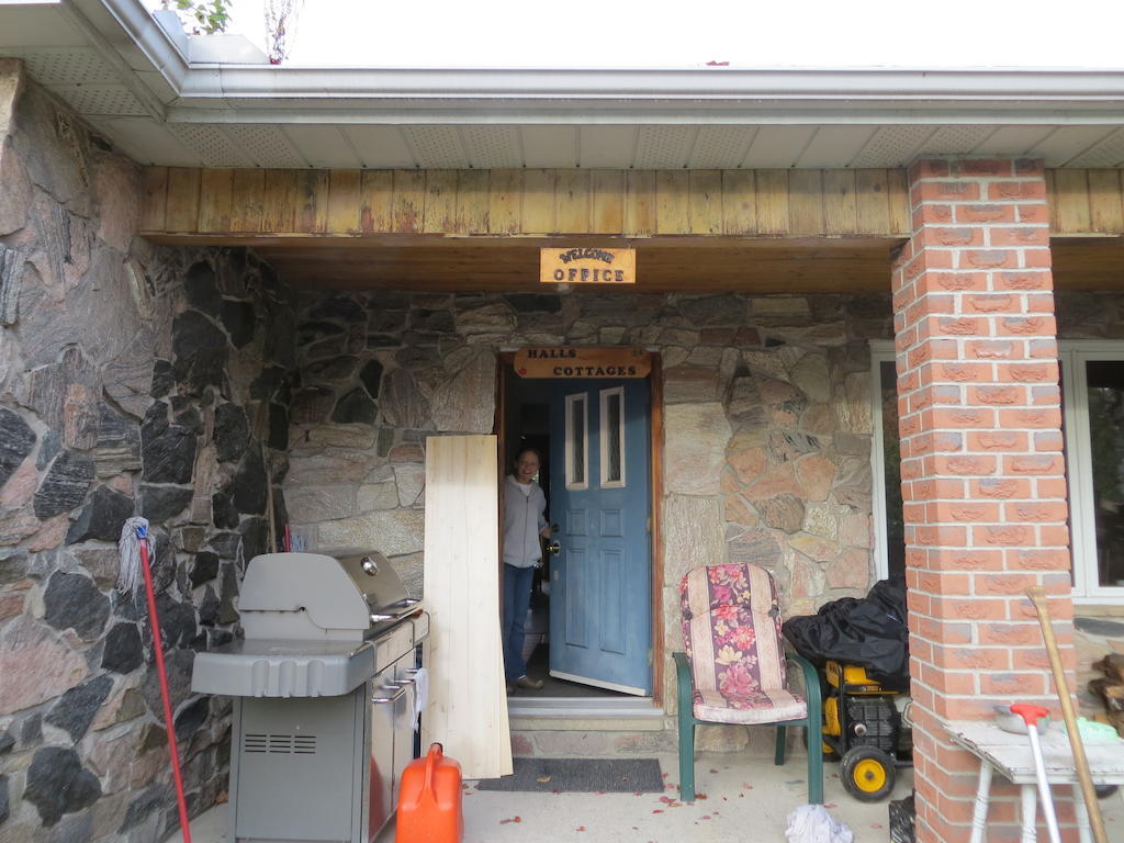 Halls Cottages Honey Harbor Екстериор снимка